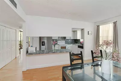 20381 NE 30th Ave #220, Aventura, FL 33180 - Photo 1