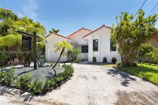 8951 Byron Ave, Surfside, FL 33154 - Photo 1