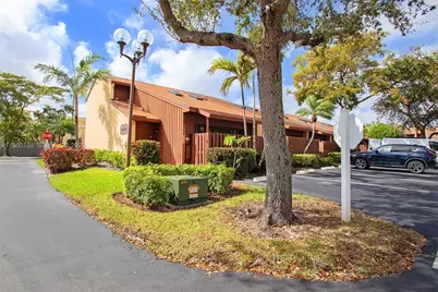 402 SE 14th St, Dania Beach, FL 33004 - Photo 1