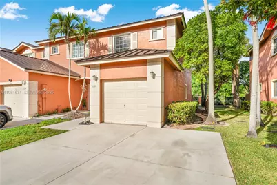 1166 NW 100th Ave, Pembroke Pines, FL 33024 - Photo 1