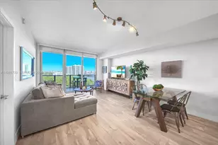 16385 Biscayne Blvd, North Miami Beach, FL 33160 - Photo 1