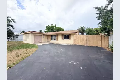 621 NW 38th Pl, Deerfield Beach, FL 33064 - Photo 1