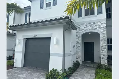 11883 NW 47 Mnr #11883, Coral Springs, FL 33076 - Photo 1