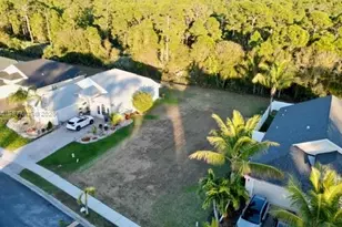 1570 SW 16th Ct SW, Vero Beach, FL 32962 - Photo 1