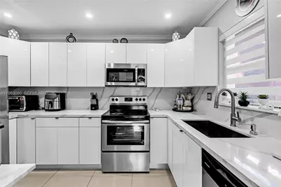 13715 Kendale Lakes Cir #A-304, Miami, FL 33183 - Photo 1