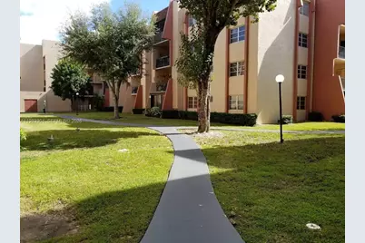 13715 Kendale Lakes Cir #A-308, Miami, FL 33183 - Photo 1