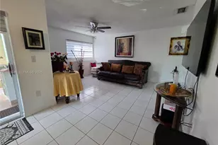 11173 NW 7th St, Miami, FL 33172 - Photo 1