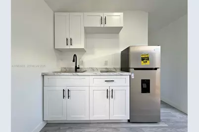 9255 SW 43rd Ter #Rear, Miami, FL 33165 - Photo 1