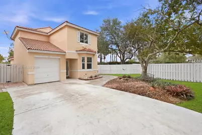 11201 Sunview Way, Cooper City, FL 33026 - Photo 1