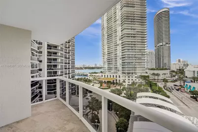 400 Alton Rd #911, Miami Beach, FL 33139 - Photo 1