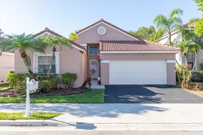354 Bermuda Springs Dr, Weston, FL 33326 - Photo 1