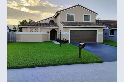 5920 York Ln, Davie, FL 33331 - Photo 1