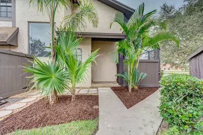 1960 Bayberry Dr #1960, Pembroke Pines, FL 33024 - Photo 1