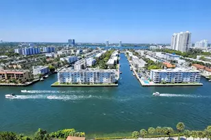 290 W 174th St, Sunny Isles Beach, FL 33160 - Photo 1