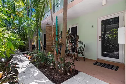 1117 Meridian Ave #5-1117, Miami Beach, FL 33139 - Photo 1