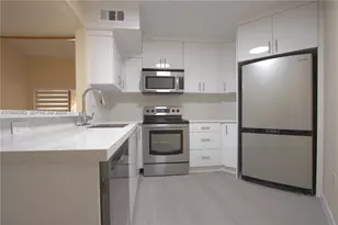 10233 NW 9th St Cir, Miami, FL 33172 - Photo 1