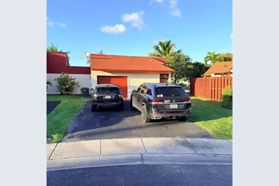 10025 SW 16th St, Pembroke Pines, FL 33025 - Photo 1