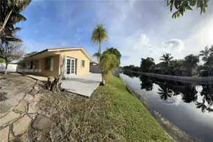 590 NE 20th St, Wilton Manors, FL 33305 - Photo 1