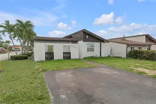 10532 SW 21st Ln, Miami, FL 33165 - Photo 1
