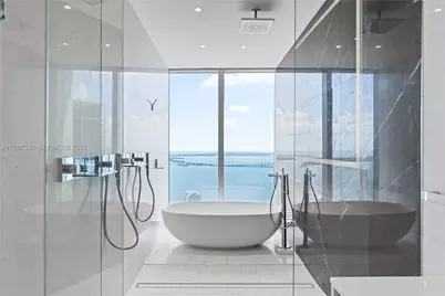 300 Biscayne Blvd Way #5003, Miami, FL 33131 - Photo 1