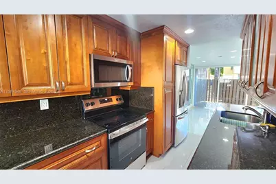 841 NW 81st Ave #8, Plantation, FL 33324 - Photo 1