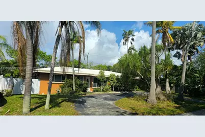 1211 NE 27th Ave, Pompano Beach, FL 33062 - Photo 1