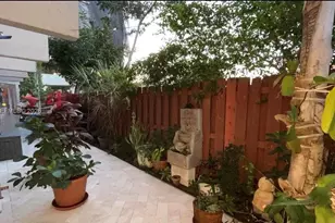 633 NE 2nd Ave, Fort Lauderdale, FL 33304 - Photo 1