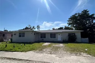 15020 NE 6th Pl, Miami, FL 33161 - Photo 1