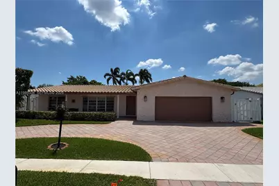10650 NW 19th St, Pembroke Pines, FL 33026 - Photo 1
