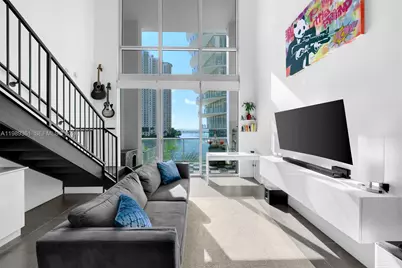 300 S Biscayne Blvd #L-410, Miami, FL 33131 - Photo 1