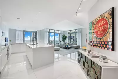 88 SW 7th St #4101, Miami, FL 33130 - Photo 1