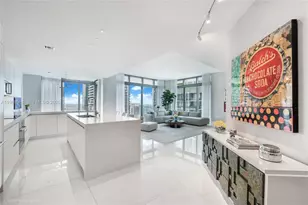 88 SW 7th St, Miami, FL 33130 - Photo 1
