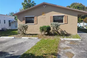 1717 Shenandoah St, Hollywood, FL 33020 - Photo 1