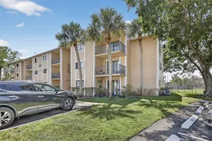 400 W Palm Cir W, Pembroke Pines, FL 33025 - Photo 1