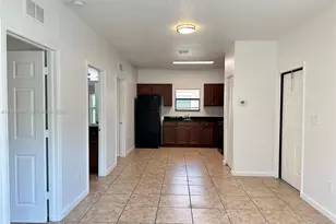1027 NE 10th Ave, Fort Lauderdale, FL 33304 - Photo 1