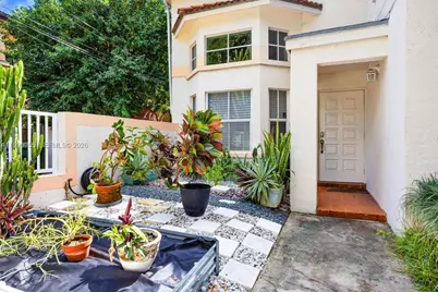 2996 Jackson Ave #B, Coconut Grove, FL 33133 - Photo 1