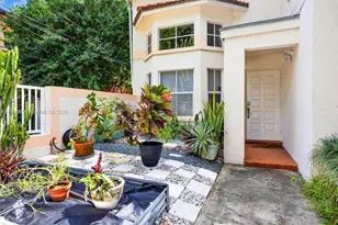 2996 Jackson Ave, Coconut Grove, FL 33133 - Photo 1