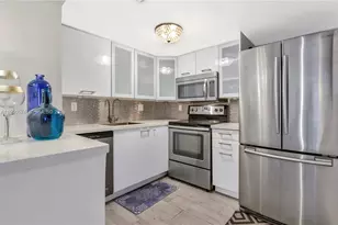 2600 Collins Ave, Miami Beach, FL 33140 - Photo 1