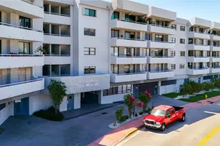 7300 Wayne Ave, Miami Beach, FL 33141 - Photo 1