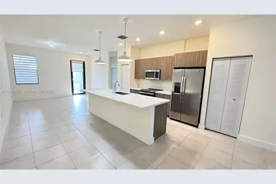 8005 NW 104th Ave #21, Doral, FL 33178 - Photo 1