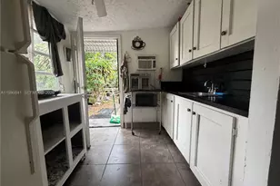 22Xx SW 42 Way, Fort Lauderdale, FL 33317 - Photo 1