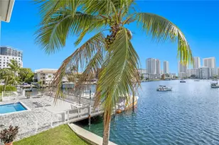 462 Golden Isles Dr, Hallandale Beach, FL 33009 - Photo 1