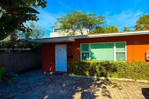 1055 NE 34th Ct, Oakland Park, FL 33334 - Photo 1