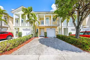 10711 NW 75th Ln, Doral, FL 33178 - Photo 1