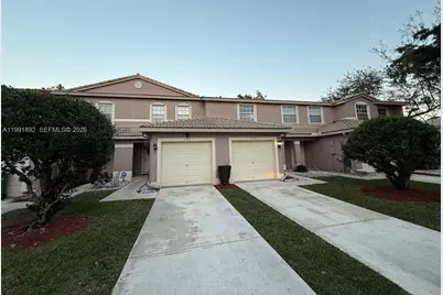 8530 W Southgate Shores Cir #1, Tamarac, FL 33321 - Photo 1