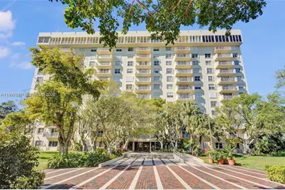 11111 Biscayne Blvd #7E, Miami, FL 33181 - Photo 1