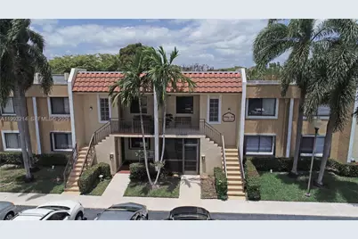 434 Lakeview Dr #205, Weston, FL 33326 - Photo 1