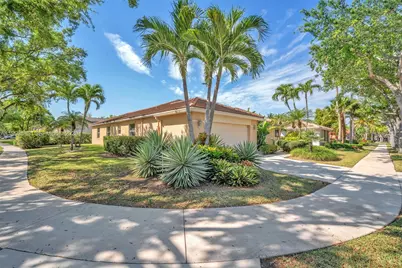 290 Landings Blvd, Weston, FL 33327 - Photo 1