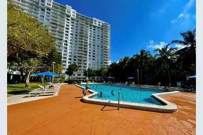 2851 NE 183rd St #907E, Aventura, FL 33160 - Photo 1