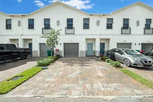 834 SW 11th Ter, Florida City, FL 33034 - Photo 1
